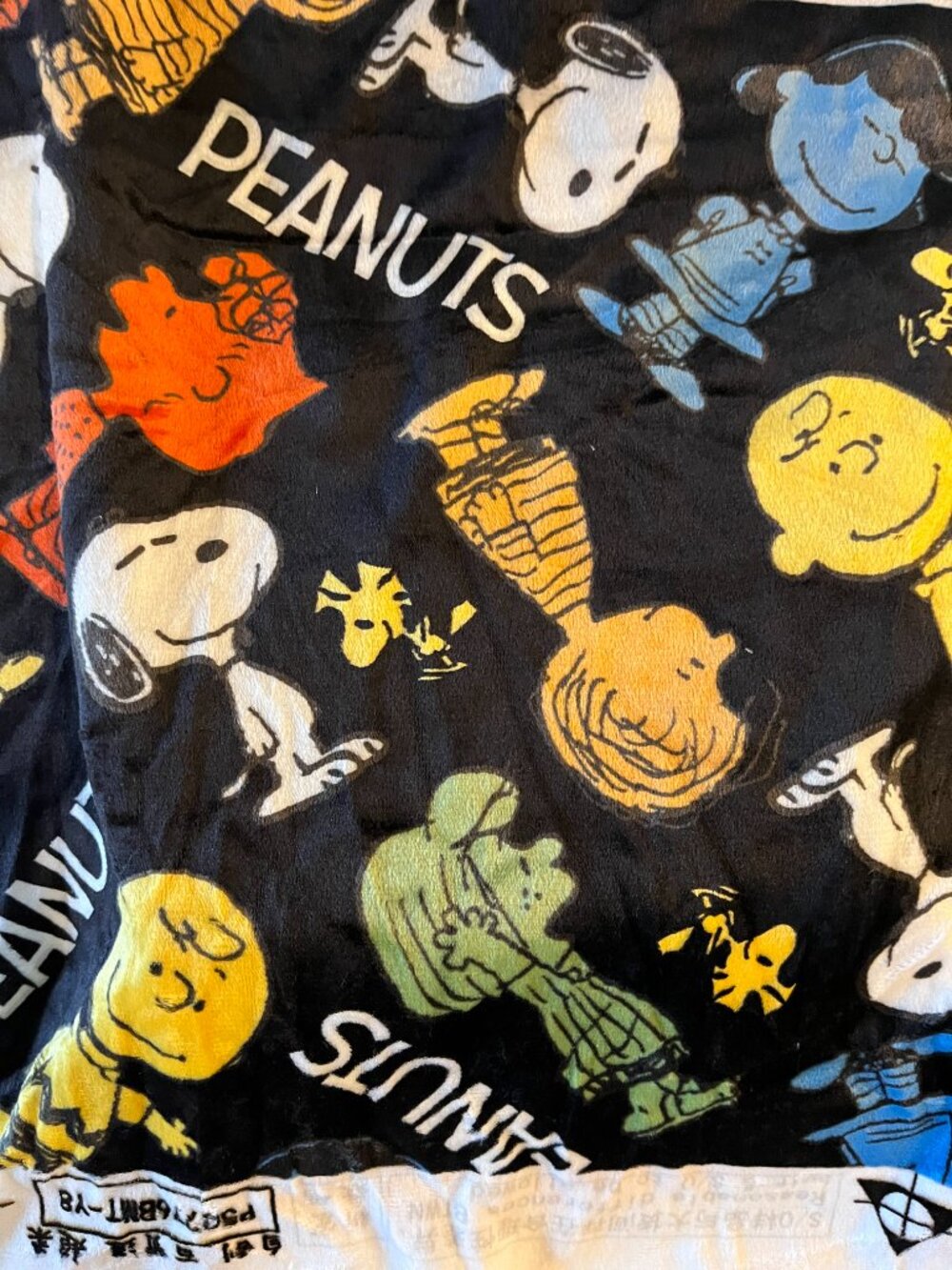 19 pc Snoopy scrap fabric - bundle 9 - Picture 10 of 15